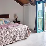 Large Among The Hazelnuts - Unesco Apartamento Castellero