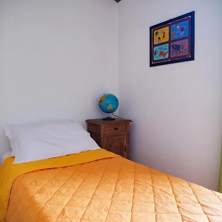 Large Among The Hazelnuts - Unesco Apartment *